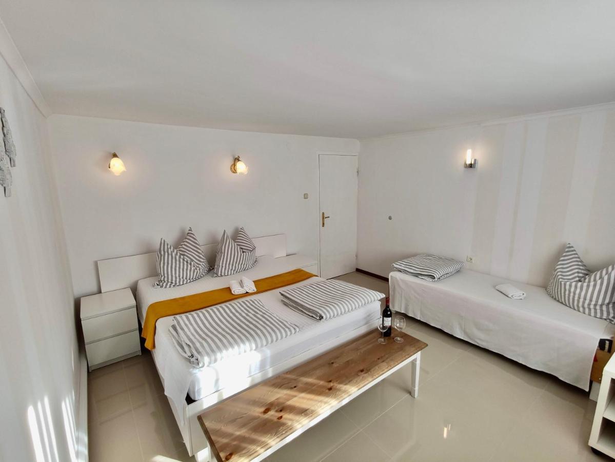 Iwona Pokoje Apartamenty Karwia Exterior foto