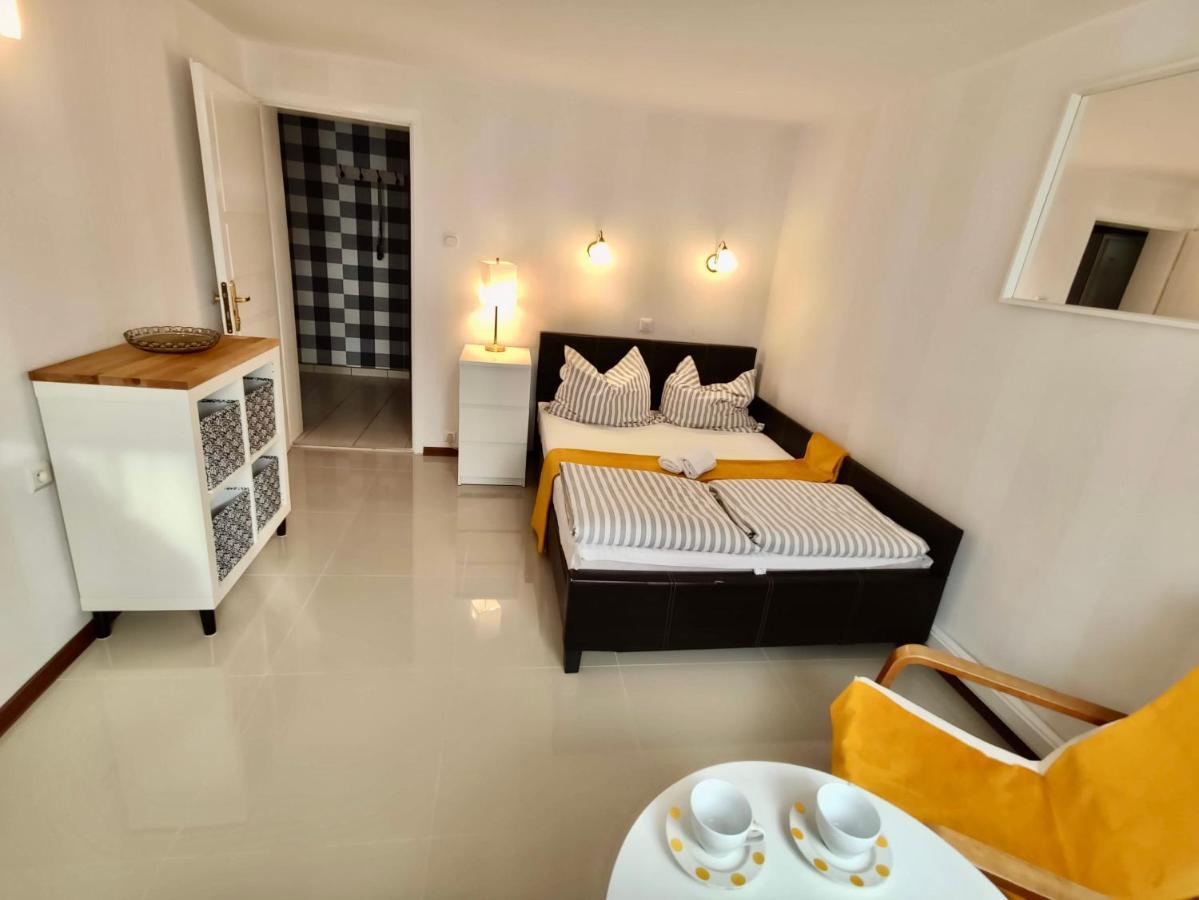 Iwona Pokoje Apartamenty Karwia Exterior foto
