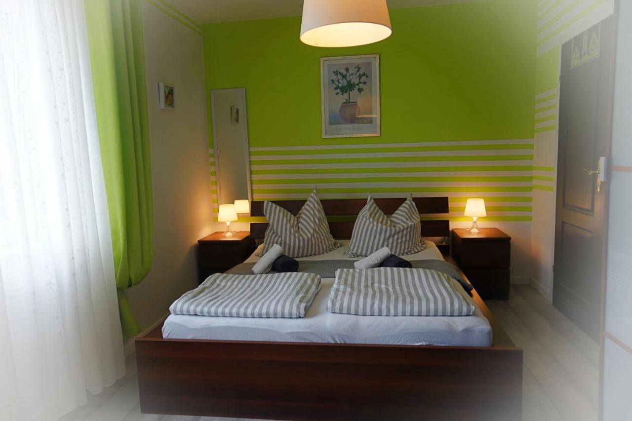 Iwona Pokoje Apartamenty Karwia Exterior foto